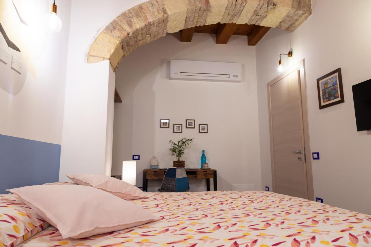 Trigu & Mangoni Panzió Cagliari Kültér fotó